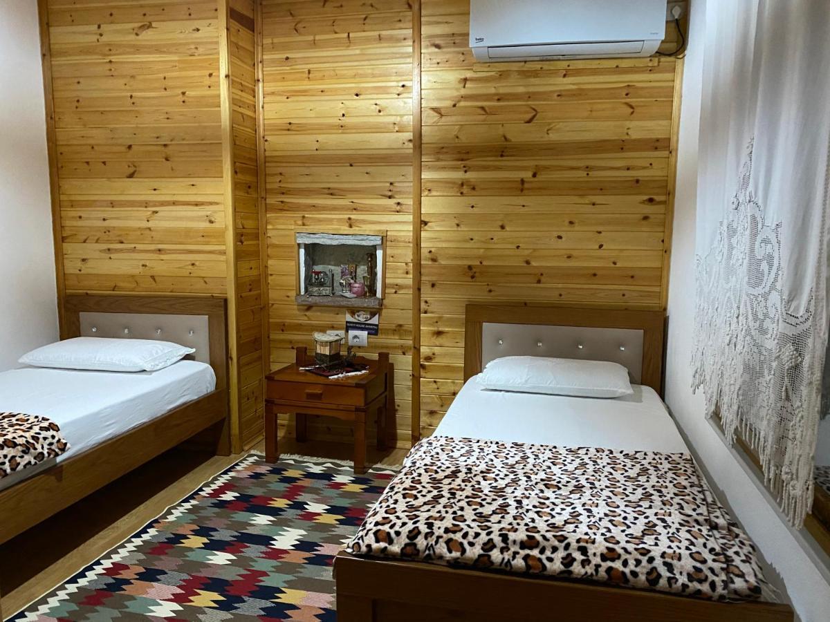 Ahmetaj Guest House Гірокастра Екстер'єр фото