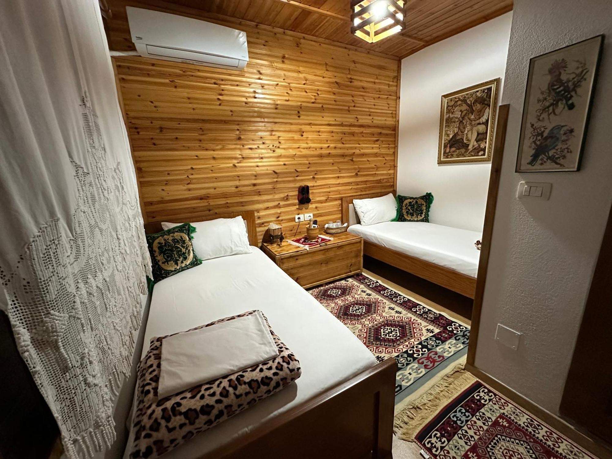 Ahmetaj Guest House Гірокастра Екстер'єр фото